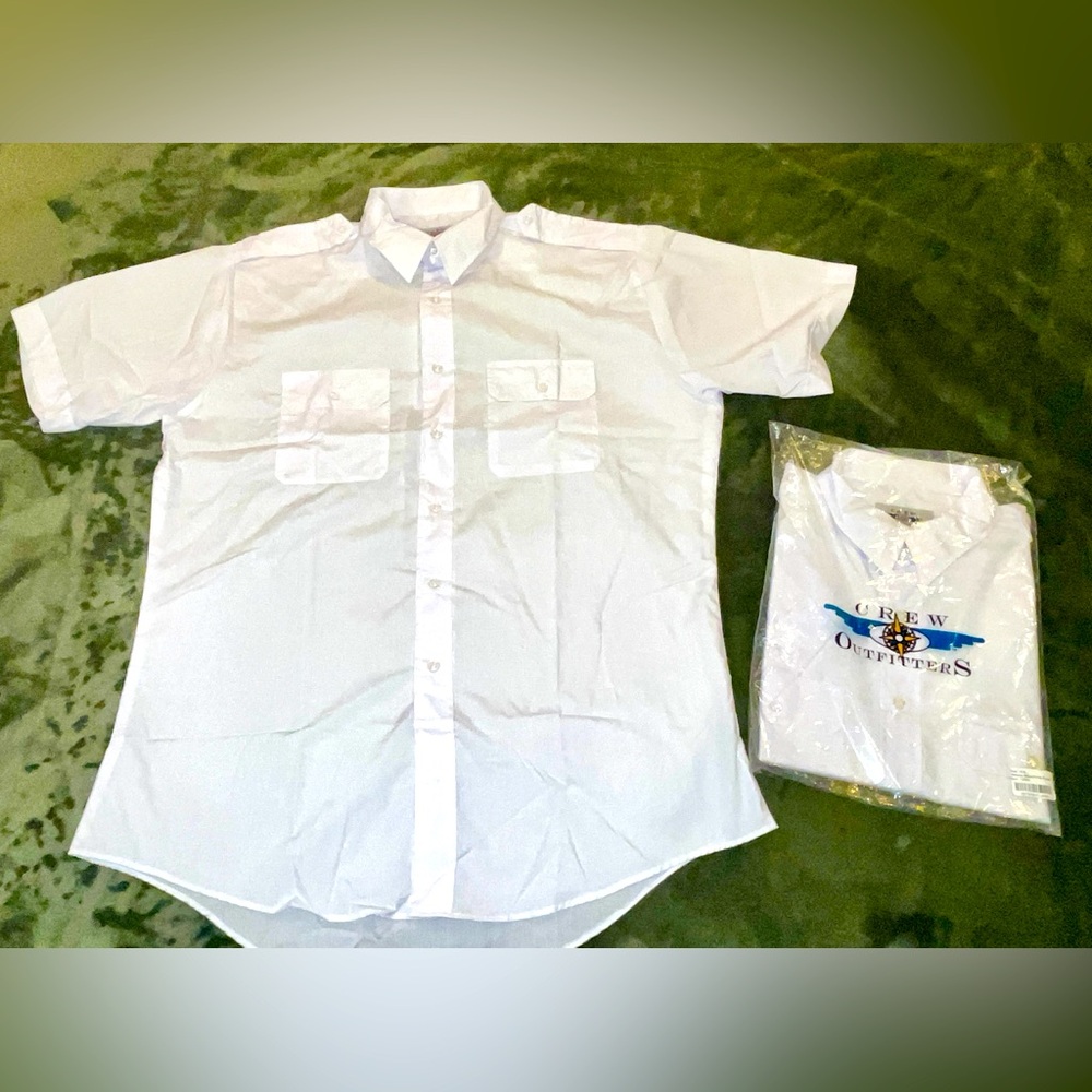 2 Crew Outfitters Shirts - Velocity Relaxed Fit - Short Sleeve 16.5 - White